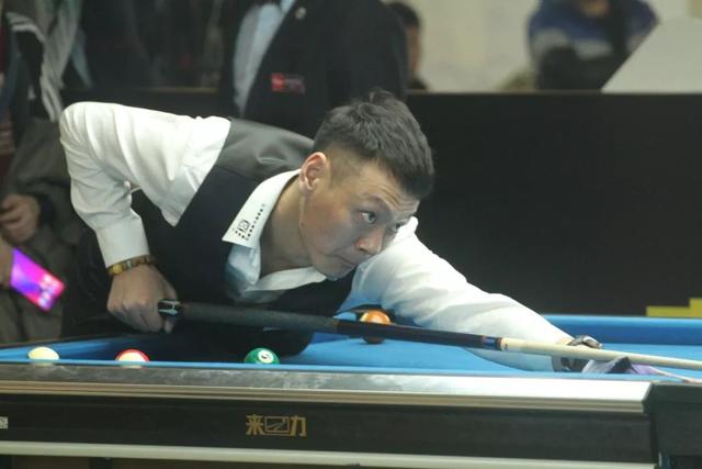 拼劲和场上 拼劲和场上