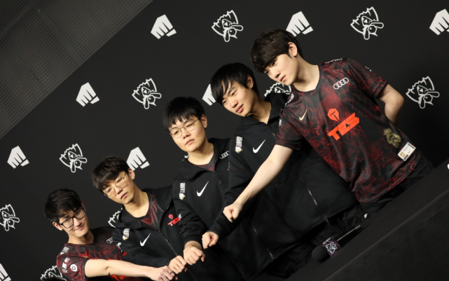 球队的主要 球队的主要